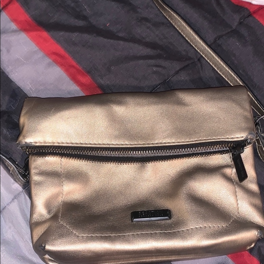 Kenneth cole purse